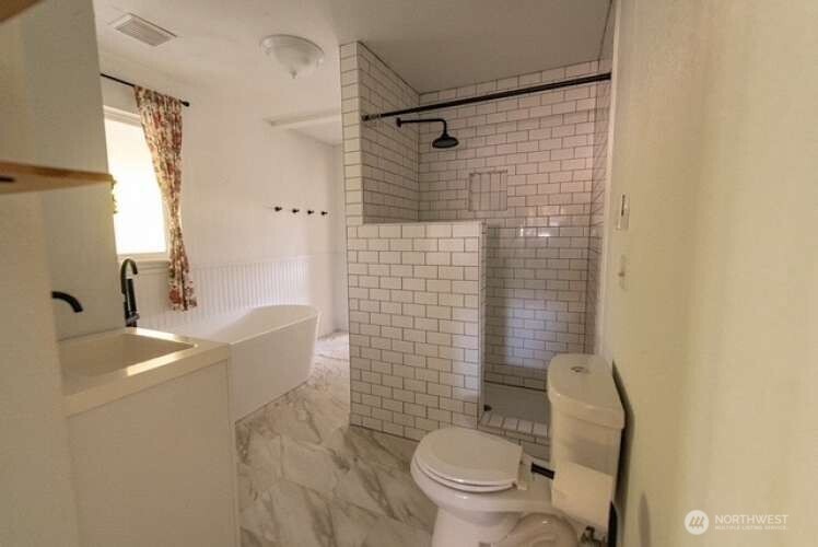 704 Kansas Street Property Photo 20