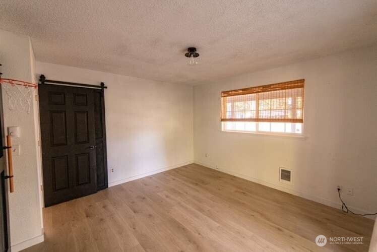704 Kansas Street Property Photo 24