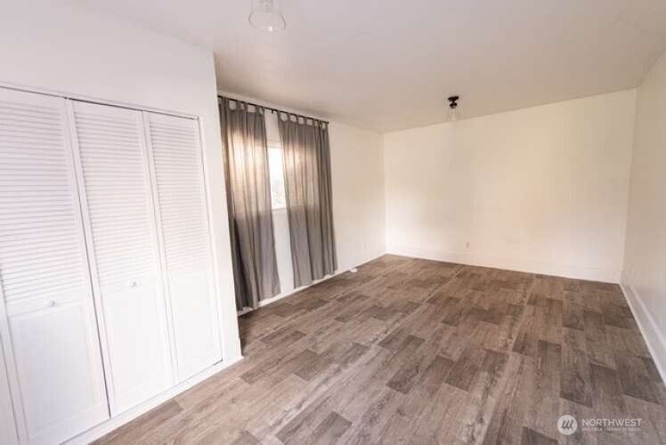 704 Kansas Street Property Photo 28