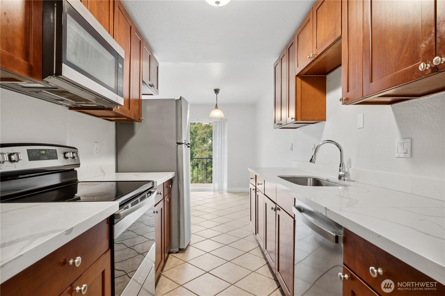 321 Bellevue Way 203 Property Photo 4