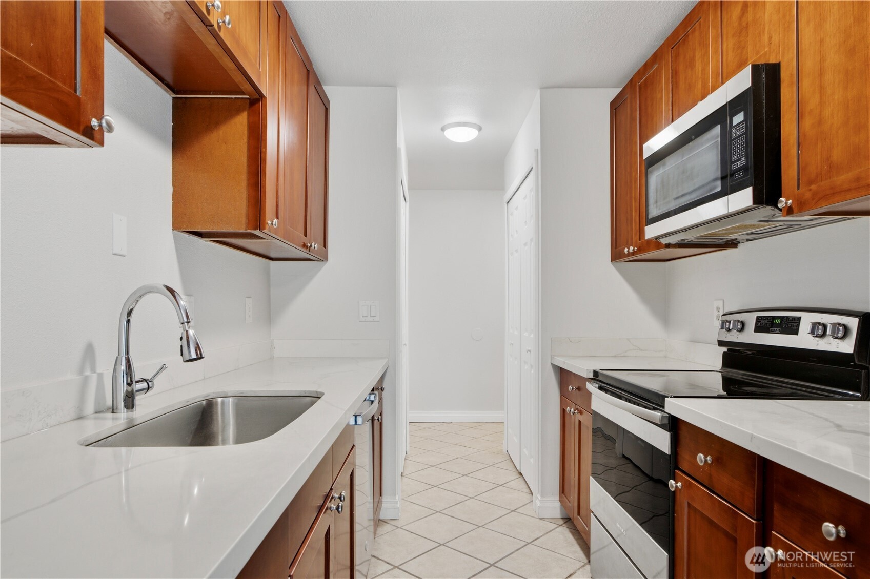 321 Bellevue Way 203 Property Photo 5