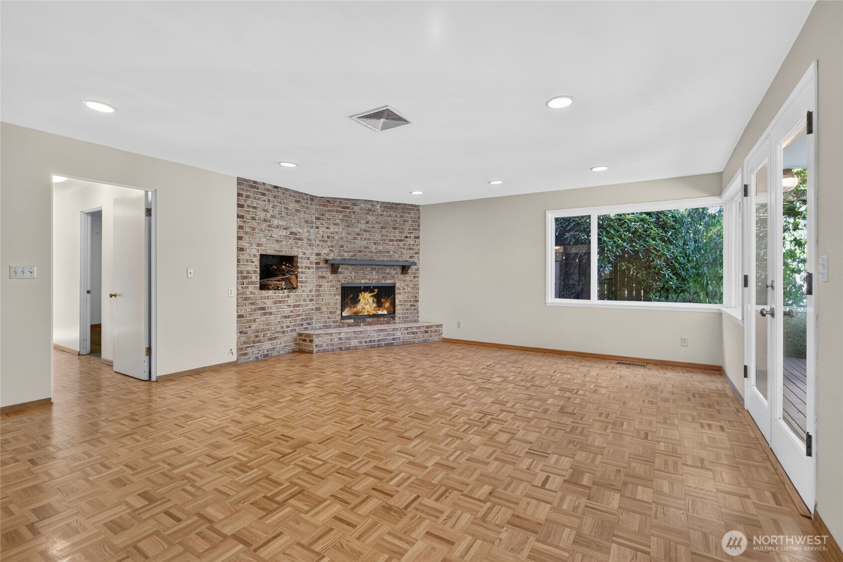 1455 Nw 188th Street Property Photo 5