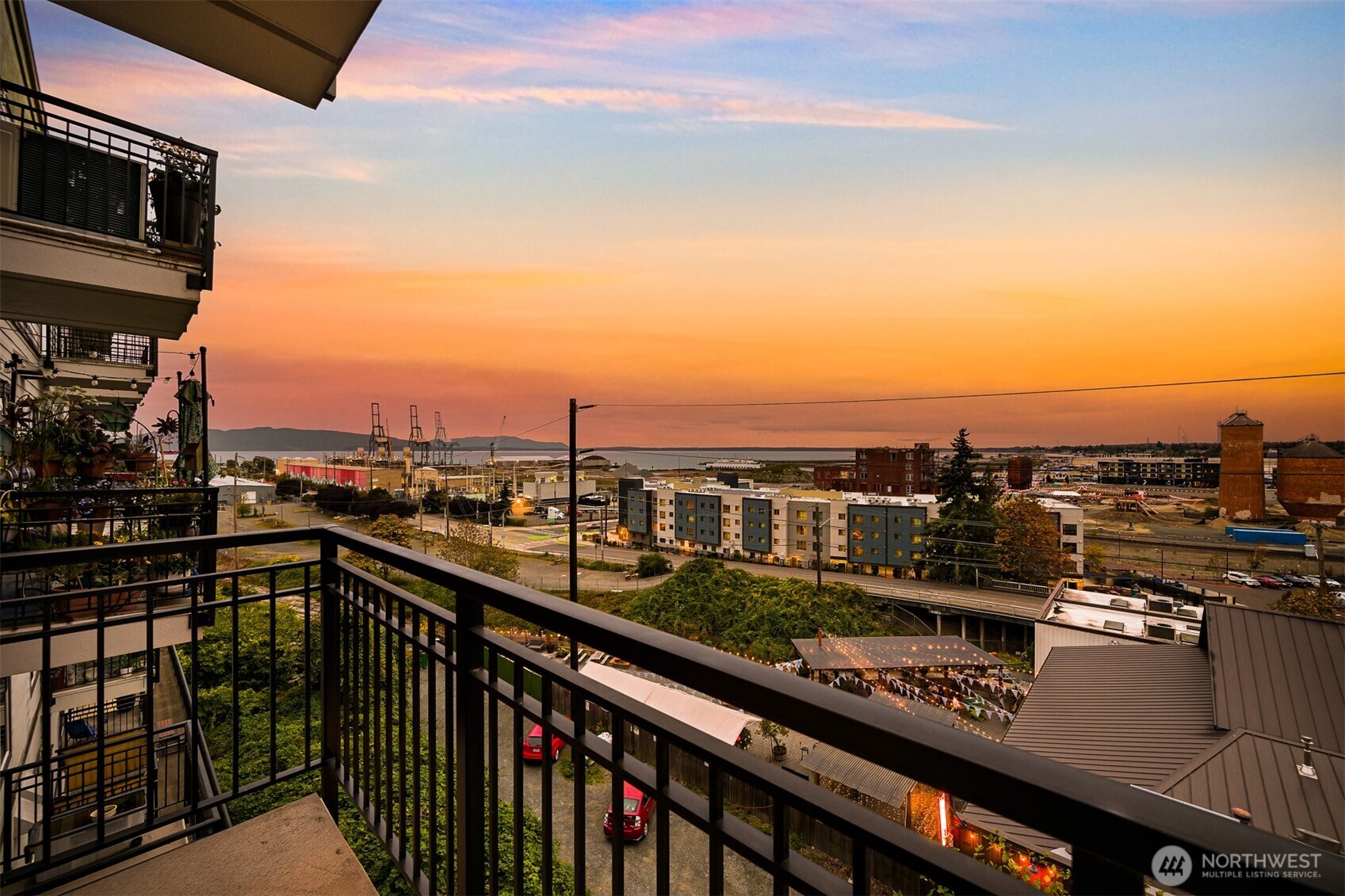1015 Railroad Avenue 418 Property Photo 1
