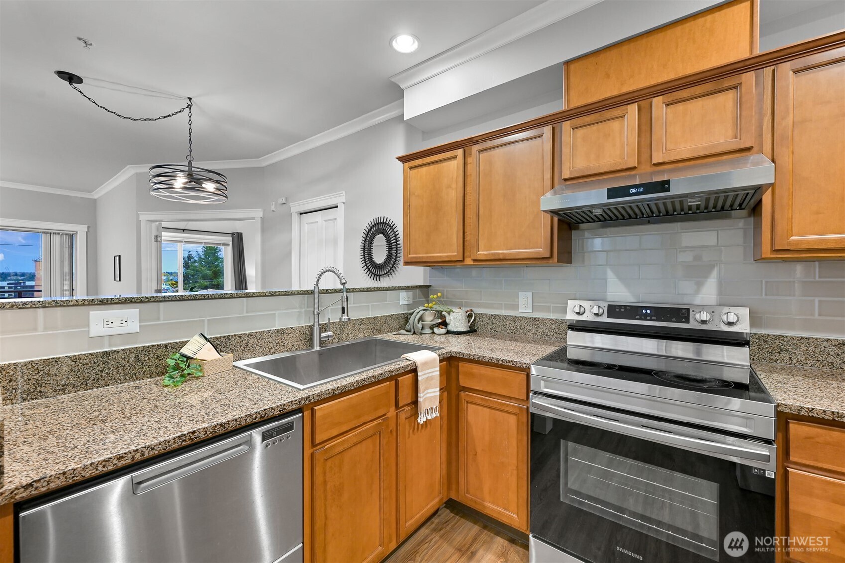 1015 Railroad Avenue 418 Property Photo 18