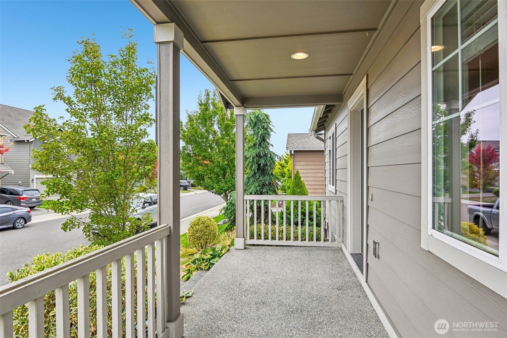 18827 105th Avenue Ct Property Photo 3