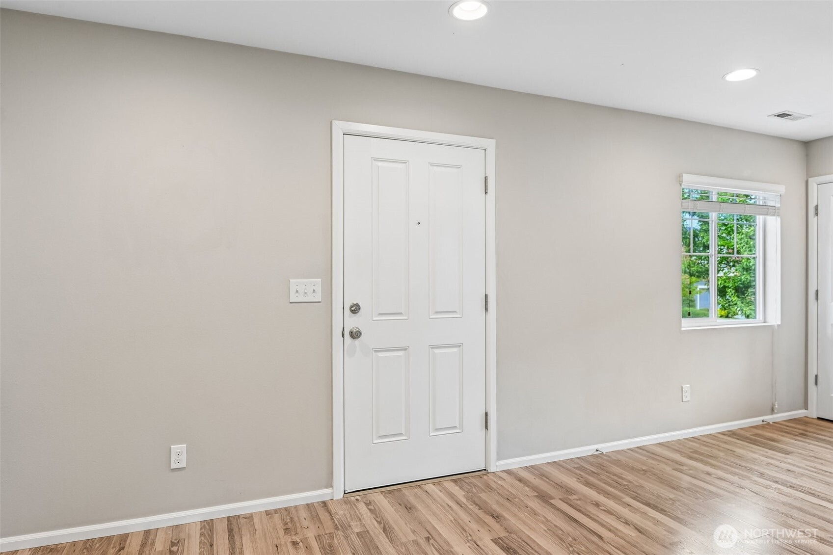 18827 105th Avenue Ct Property Photo 4