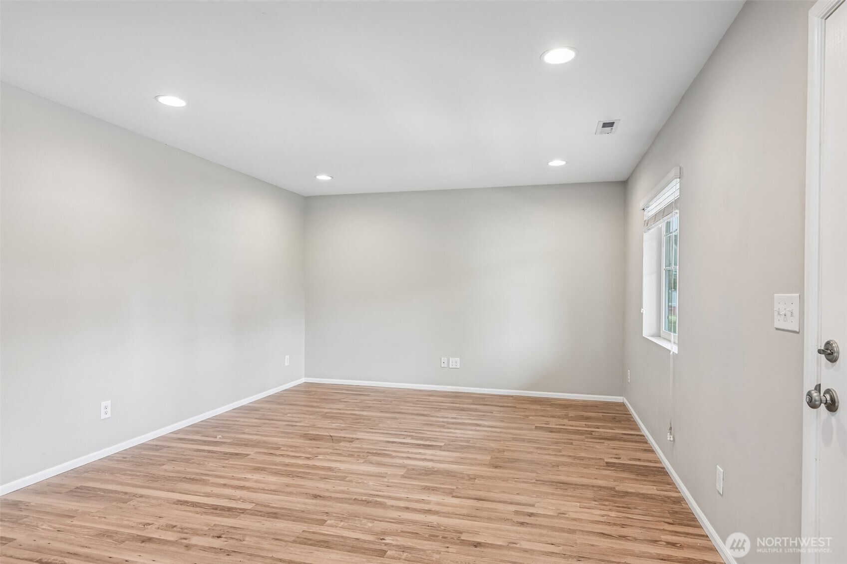 18827 105th Avenue Ct Property Photo 5