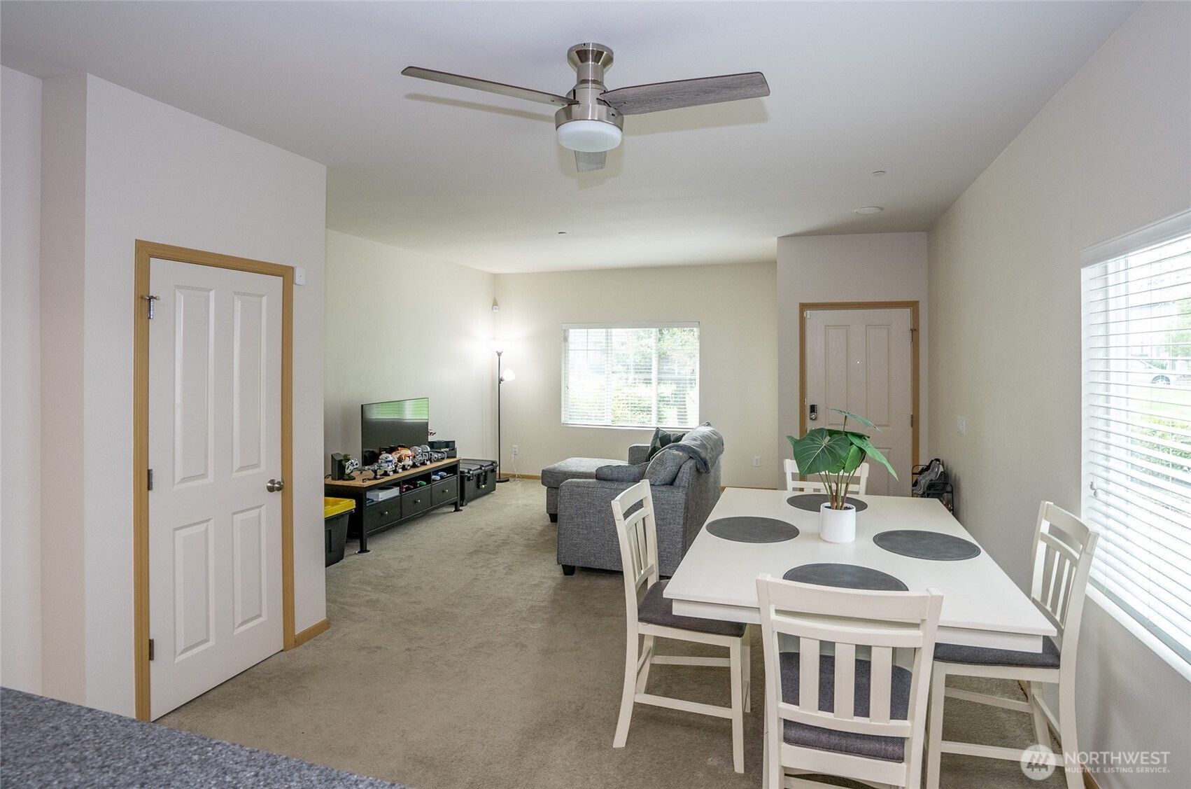 6041 Illinois Lane B Property Photo 8