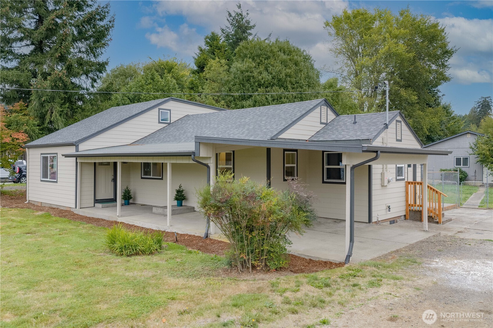 2624 48th Avenue Property Photo 4