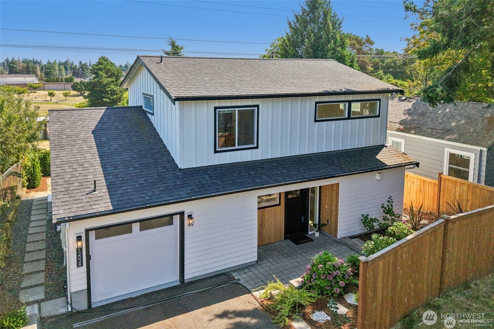 12038 N Park Avenue Property Photo 1