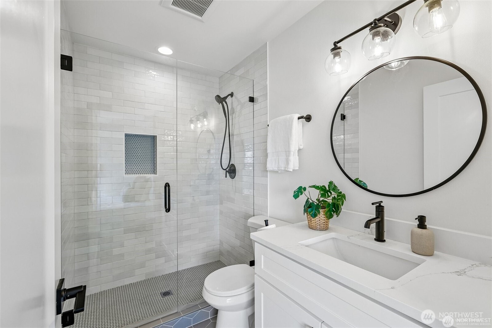12038 N Park Avenue Property Photo 14