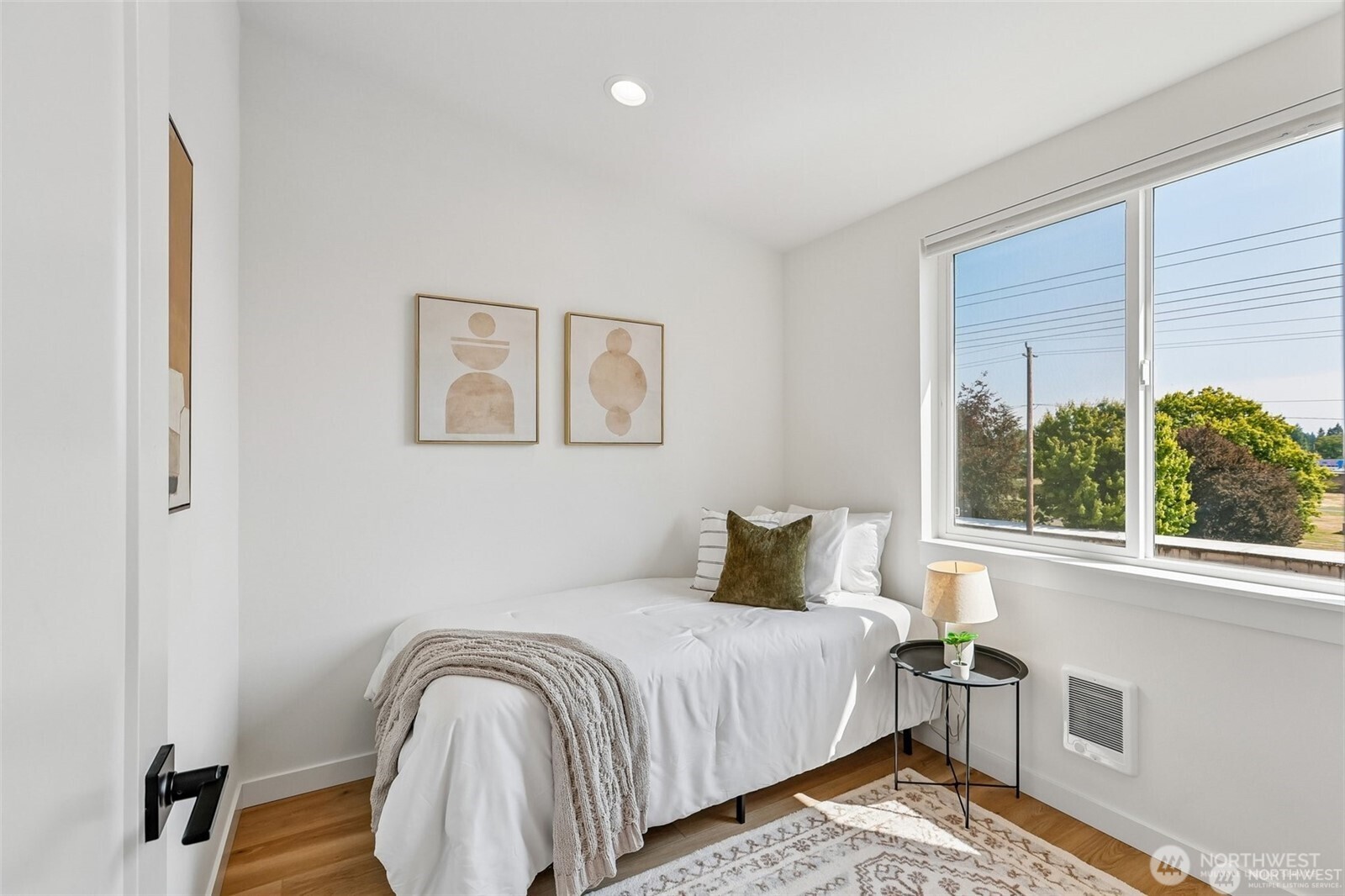 12038 N Park Avenue Property Photo 18