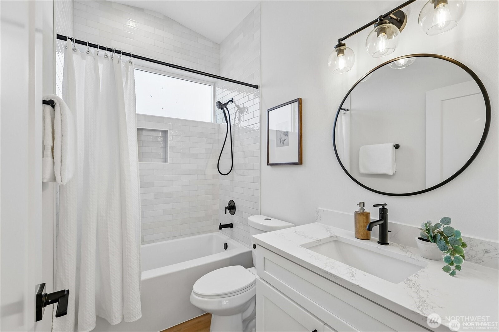 12038 N Park Avenue Property Photo 20