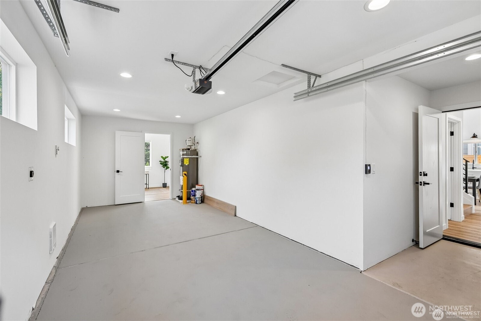 12038 N Park Avenue Property Photo 23