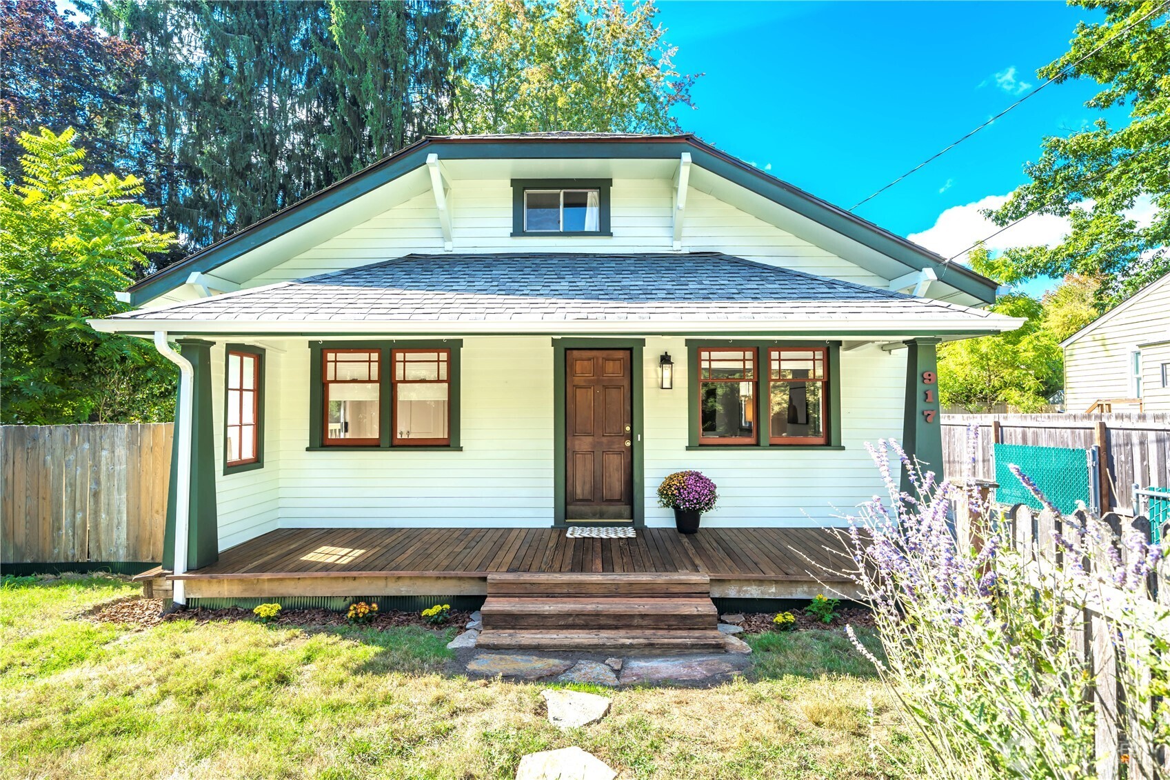 917 Garrison Street Property Photo 1