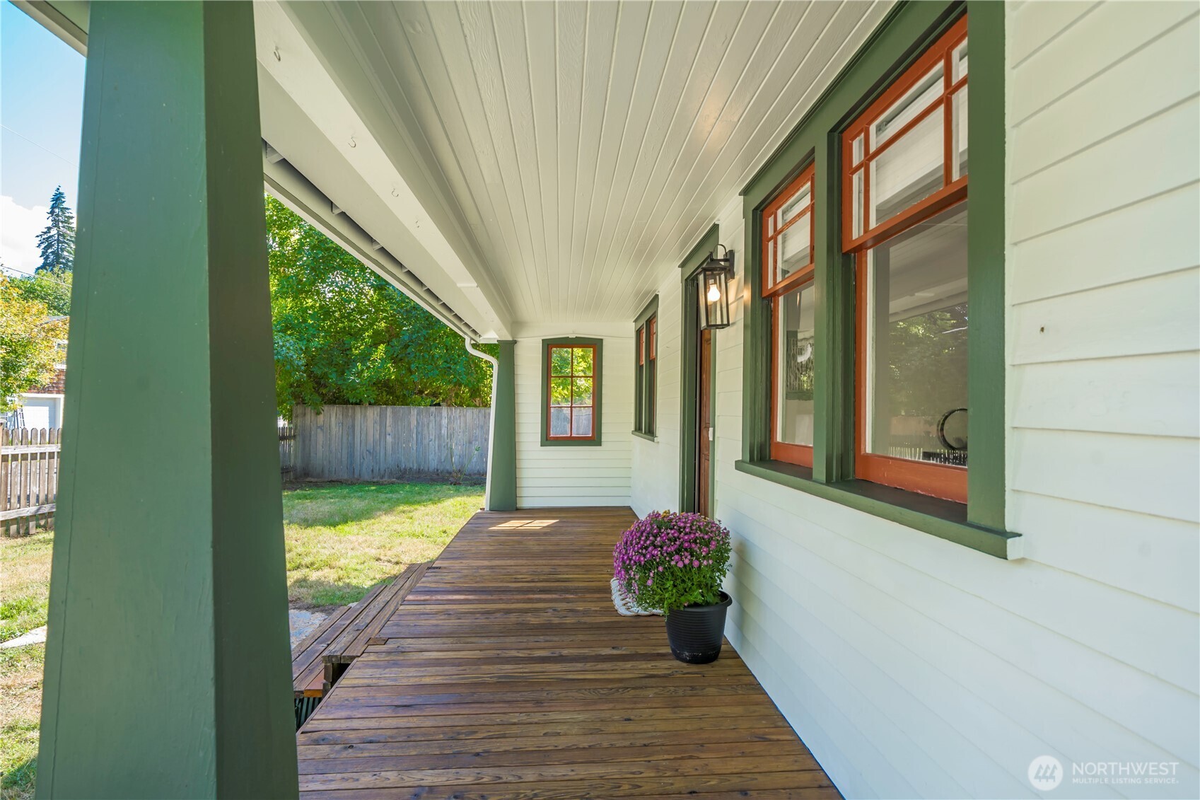 917 Garrison Street Property Photo 3