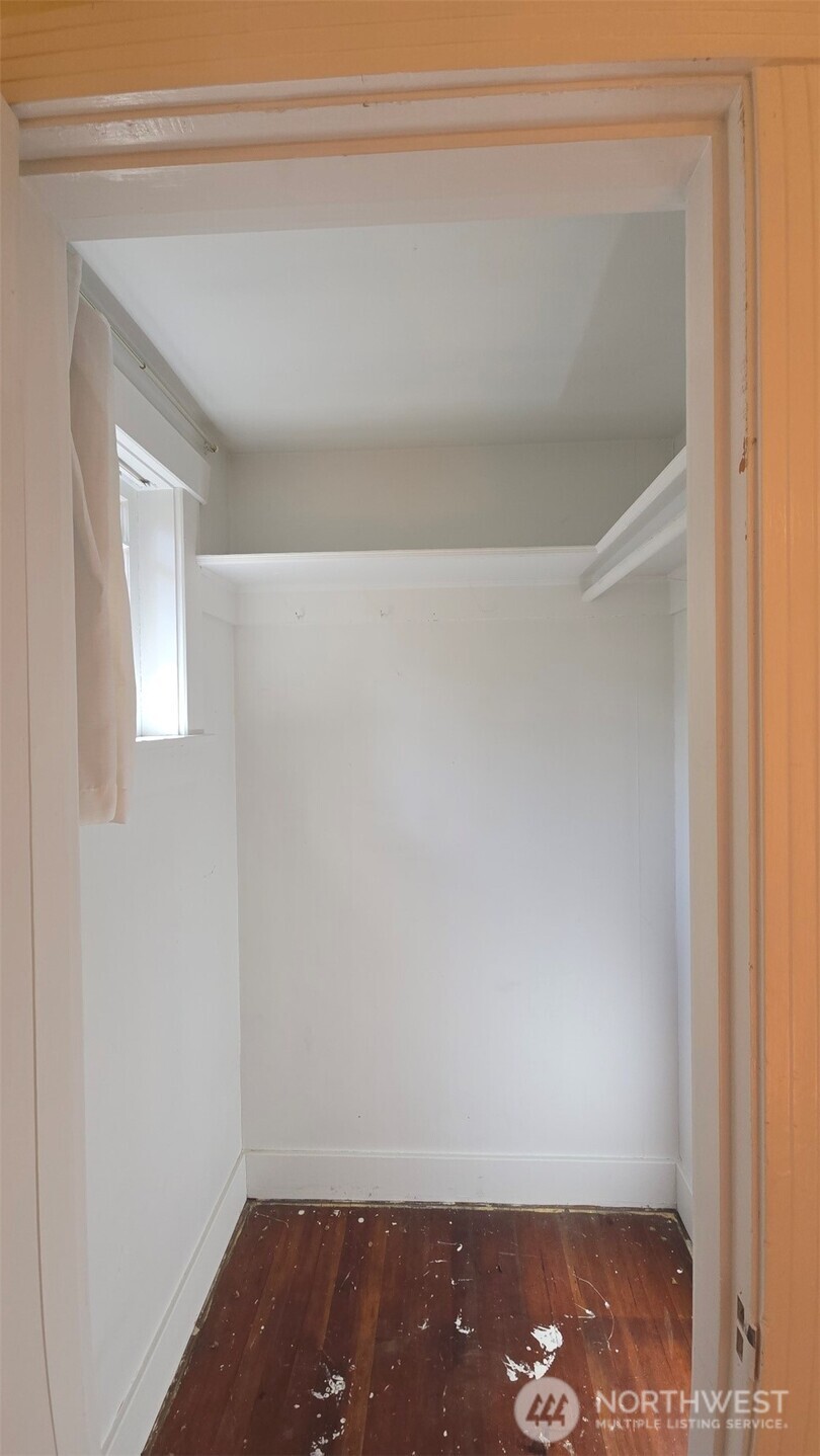 917 Garrison Street Property Photo 24