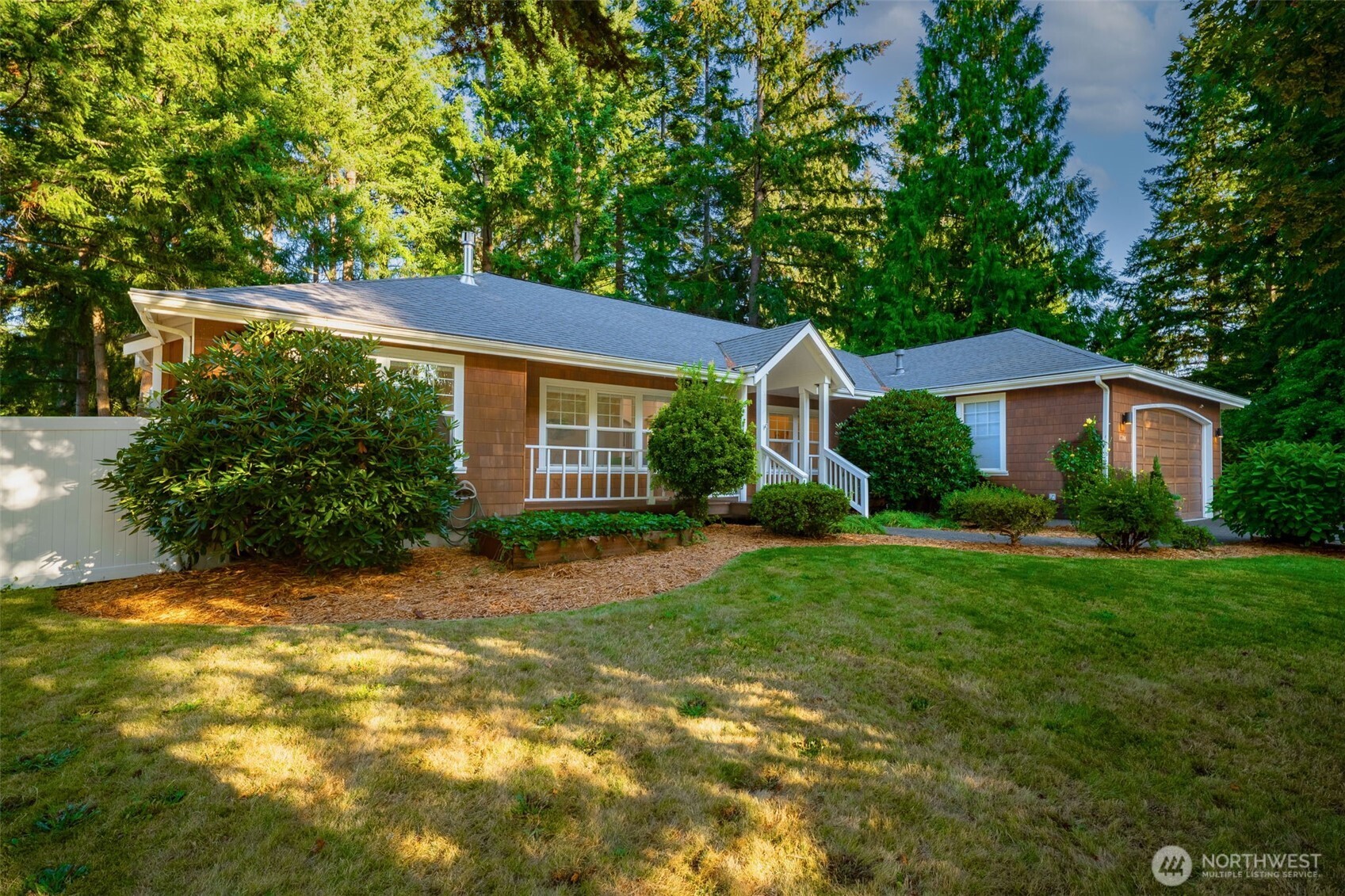 15906 Lindsay Road Property Photo 1