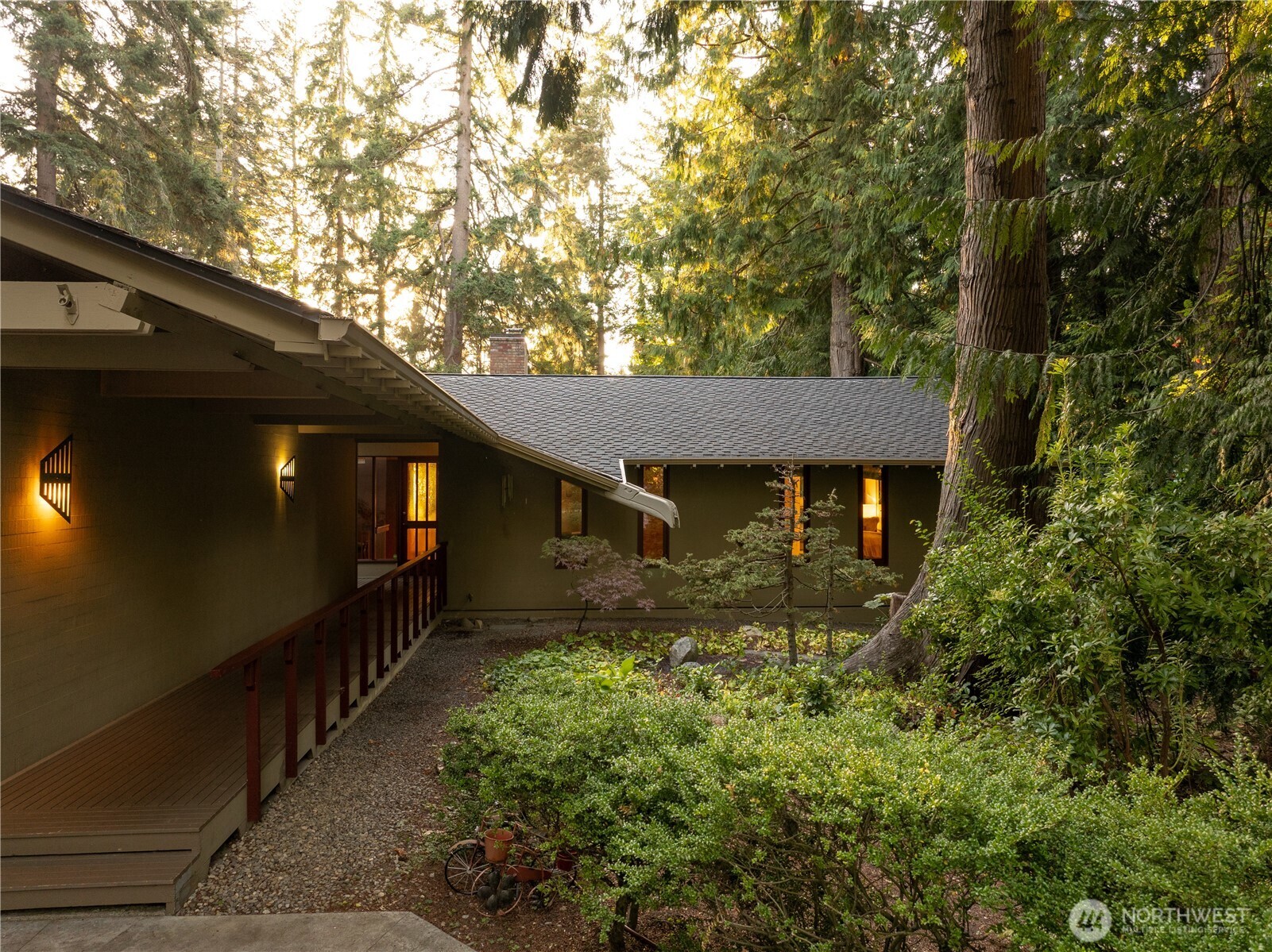 18710 88th Avenue Property Photo 2
