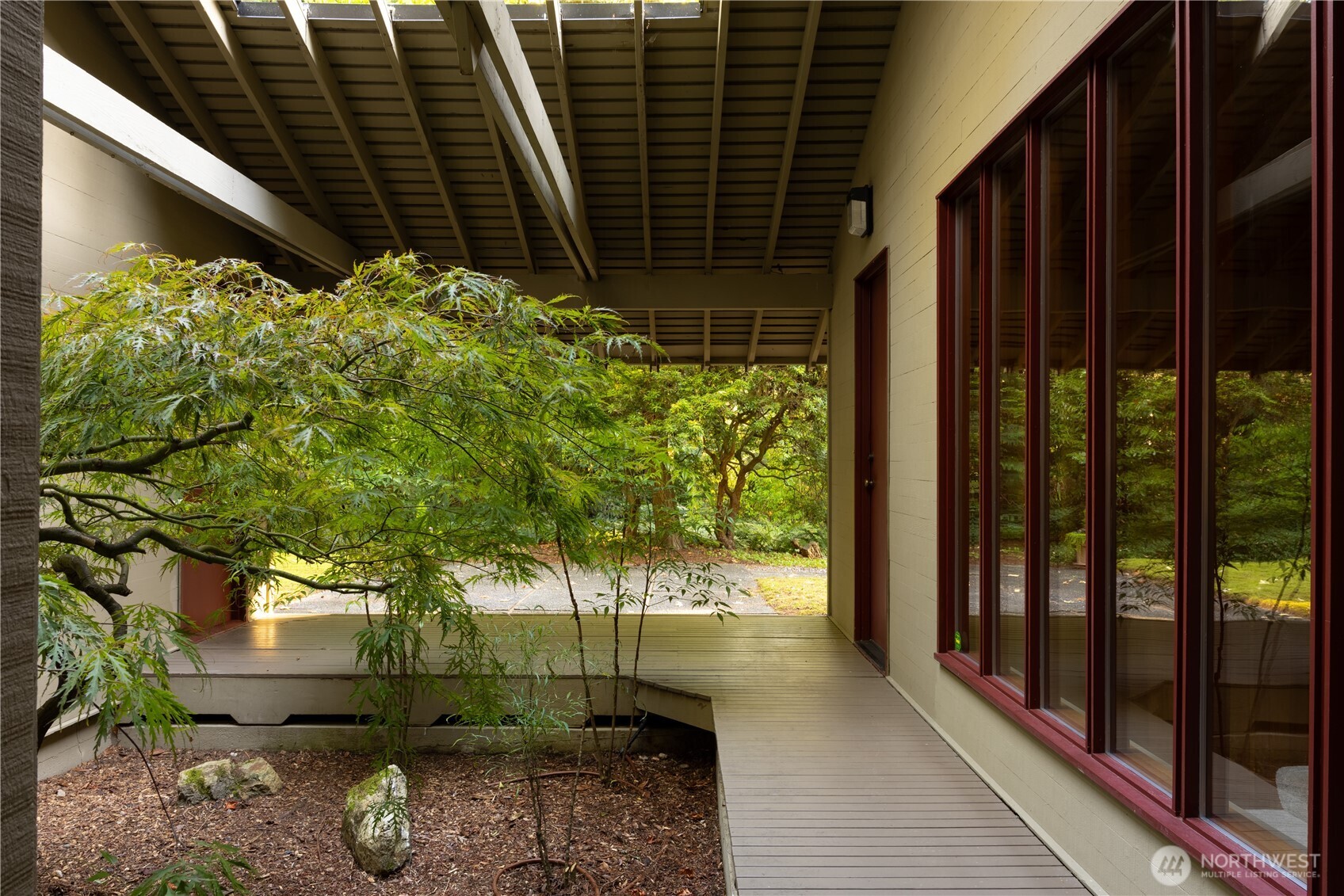 18710 88th Avenue Property Photo 3
