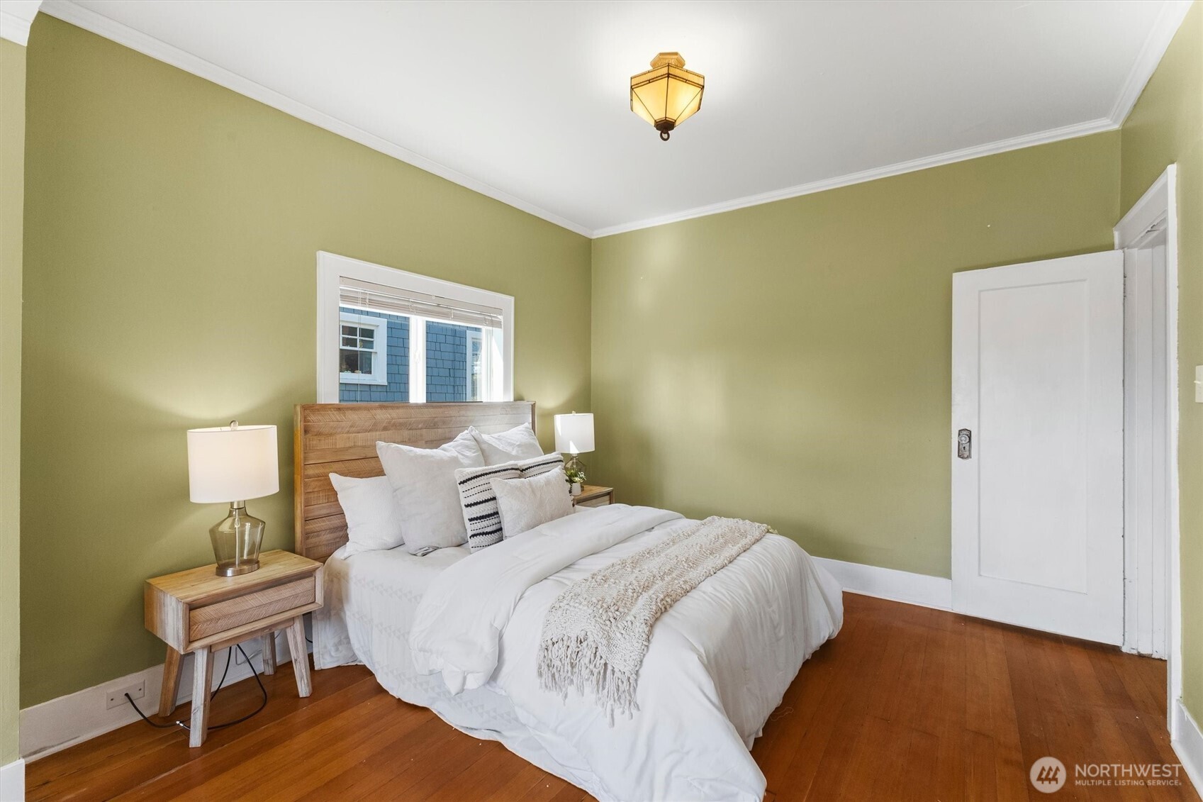 521 W Illinois Street Property Photo 18