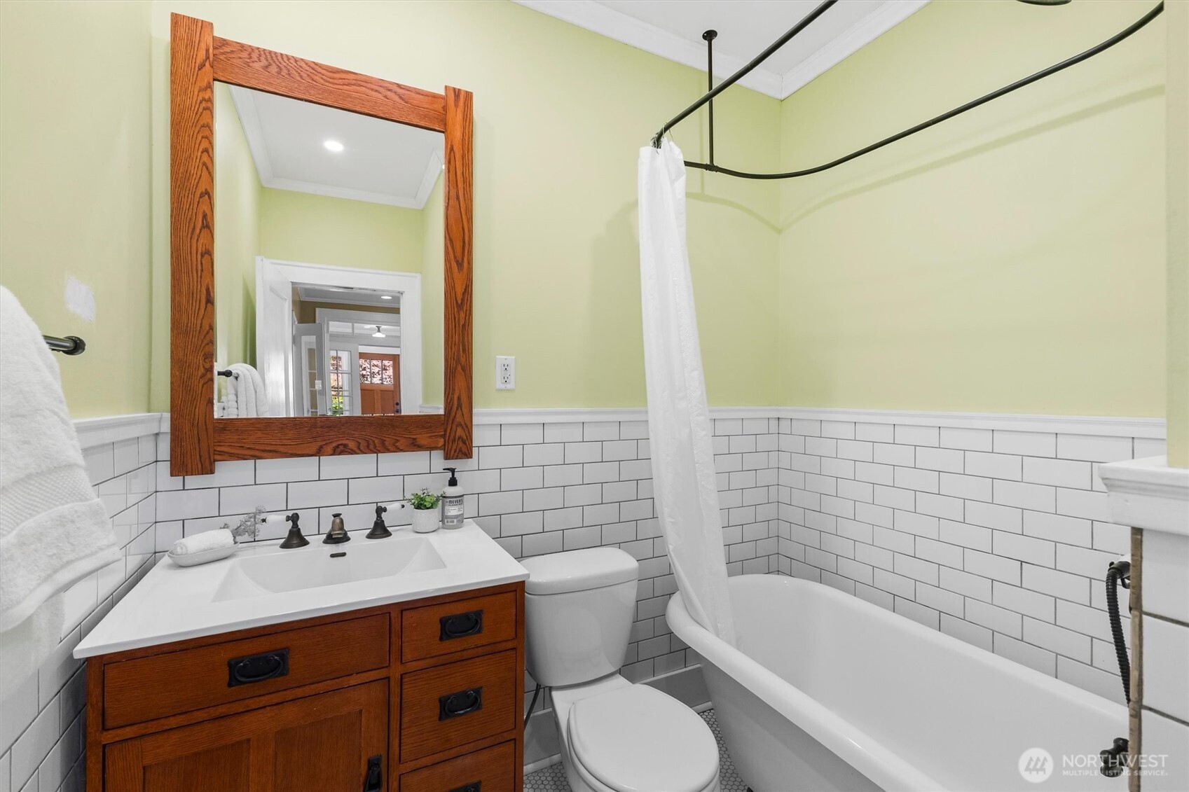521 W Illinois Street Property Photo 19