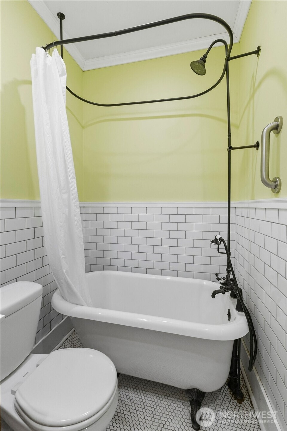 521 W Illinois Street Property Photo 20