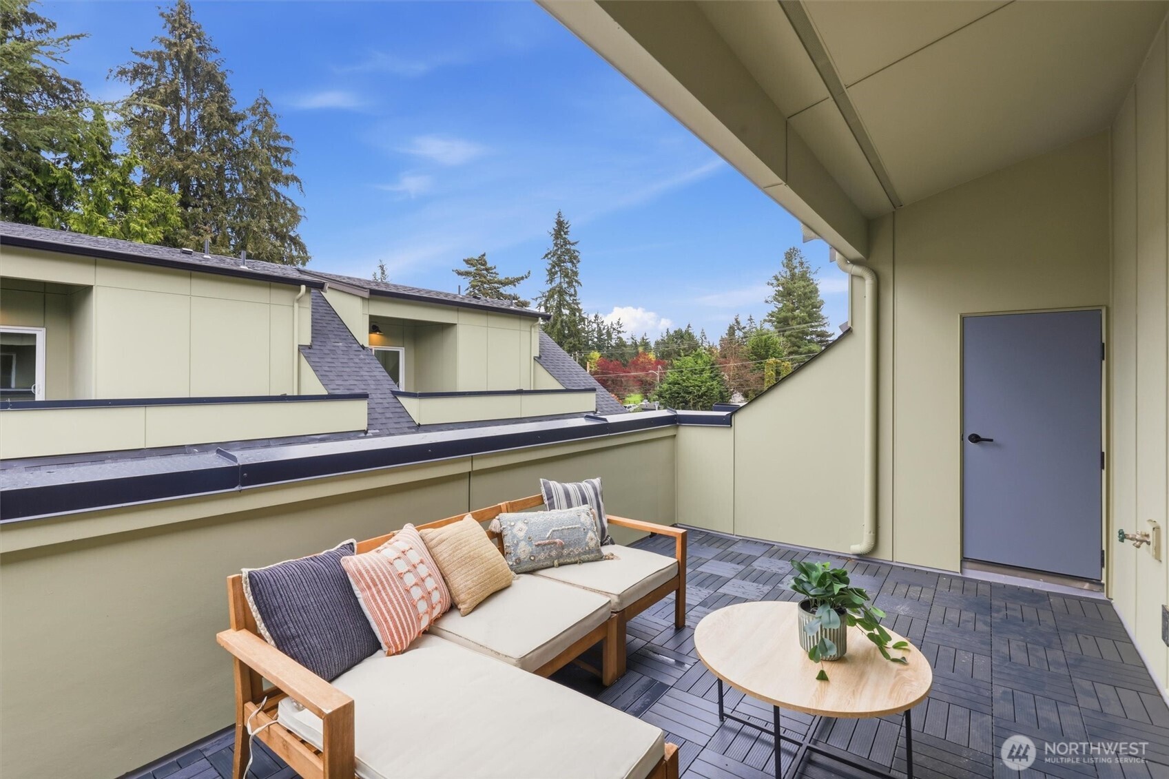 14608 Corliss Avenue A Property Photo 22