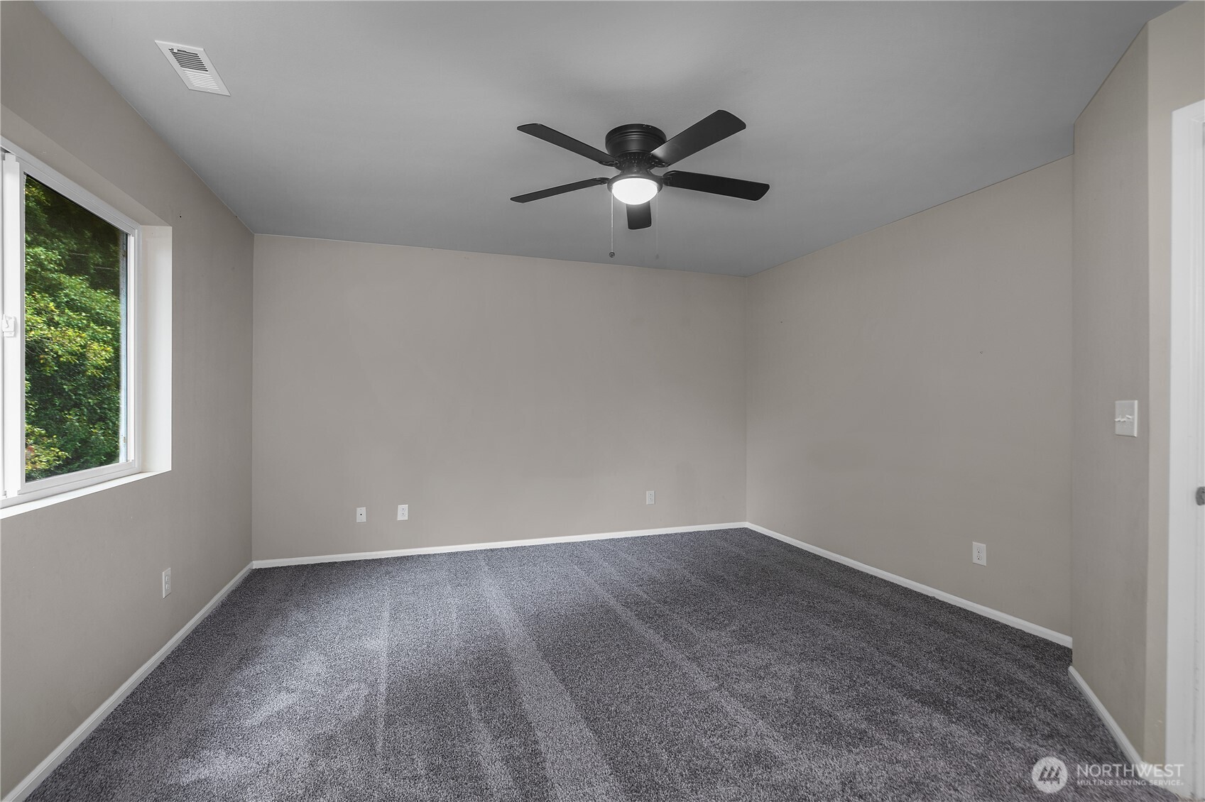 4648 Lambskin Street Property Photo 14