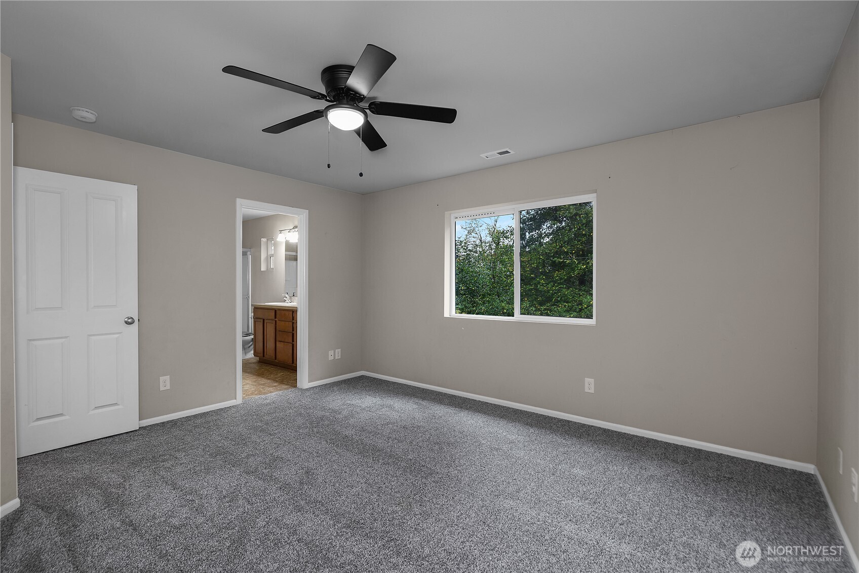 4648 Lambskin Street Property Photo 15