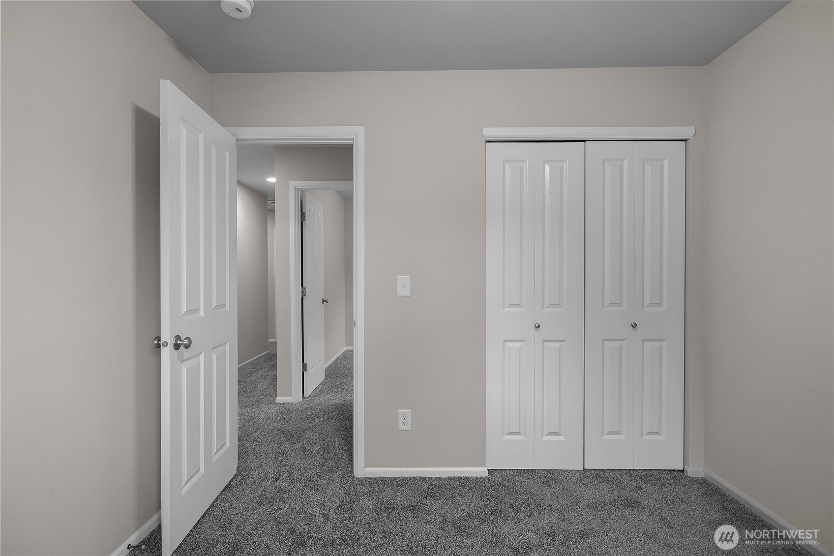 4648 Lambskin Street Property Photo 24