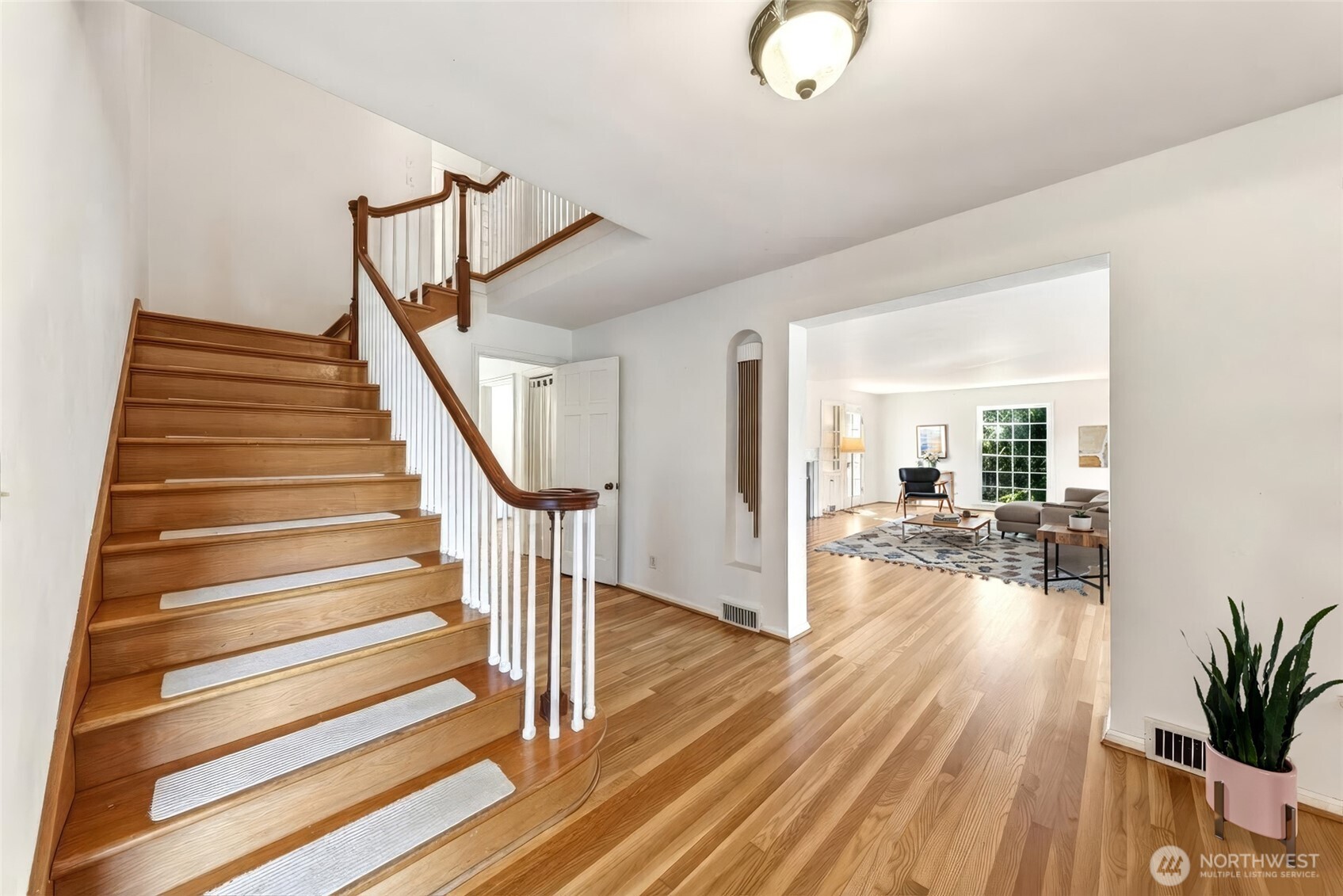 444 Washington Street Property Photo 3