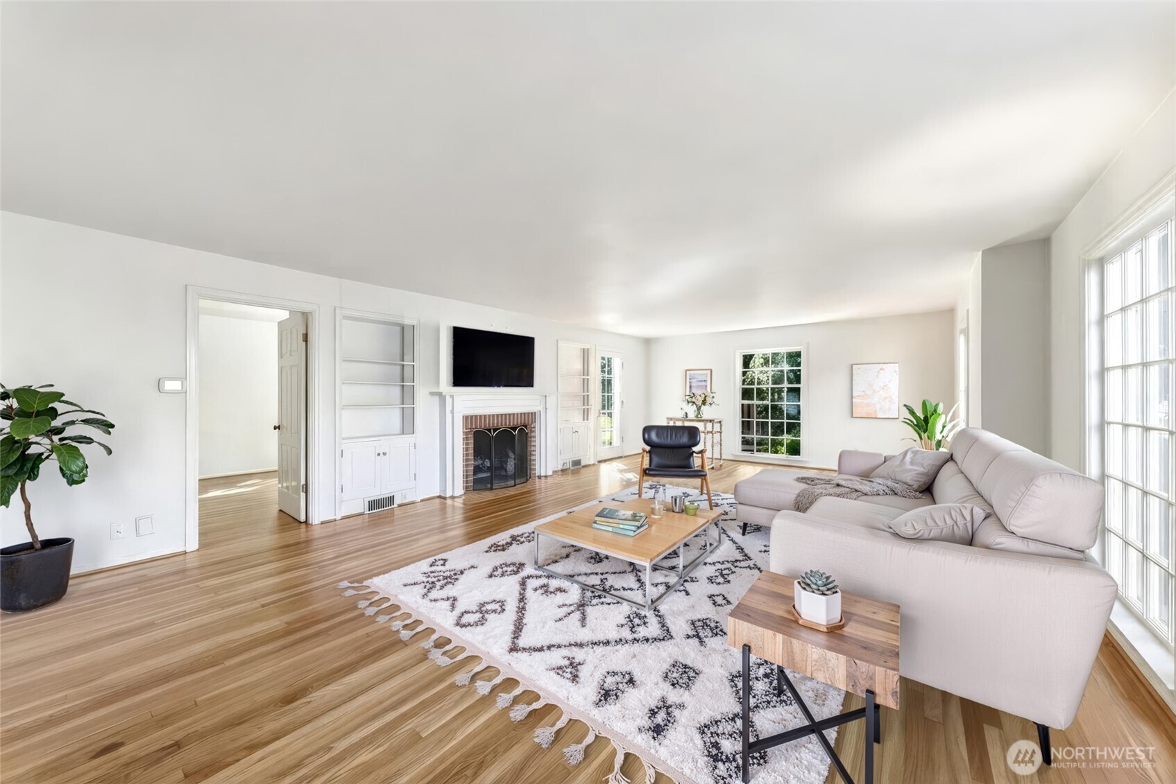 444 Washington Street Property Photo 5