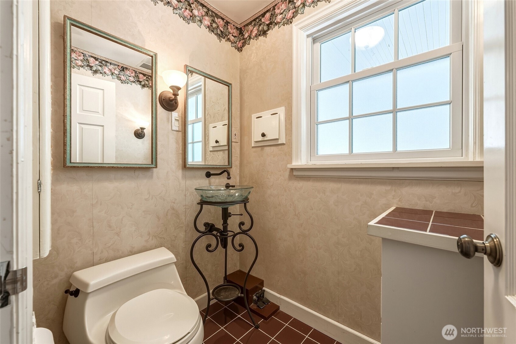 444 Washington Street Property Photo 6