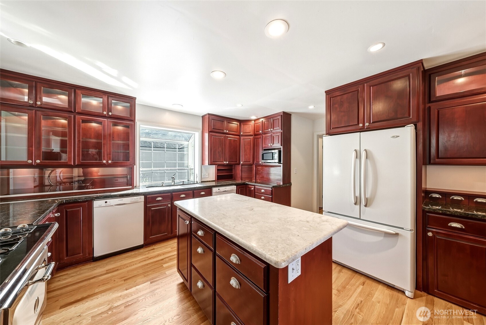 444 Washington Street Property Photo 10