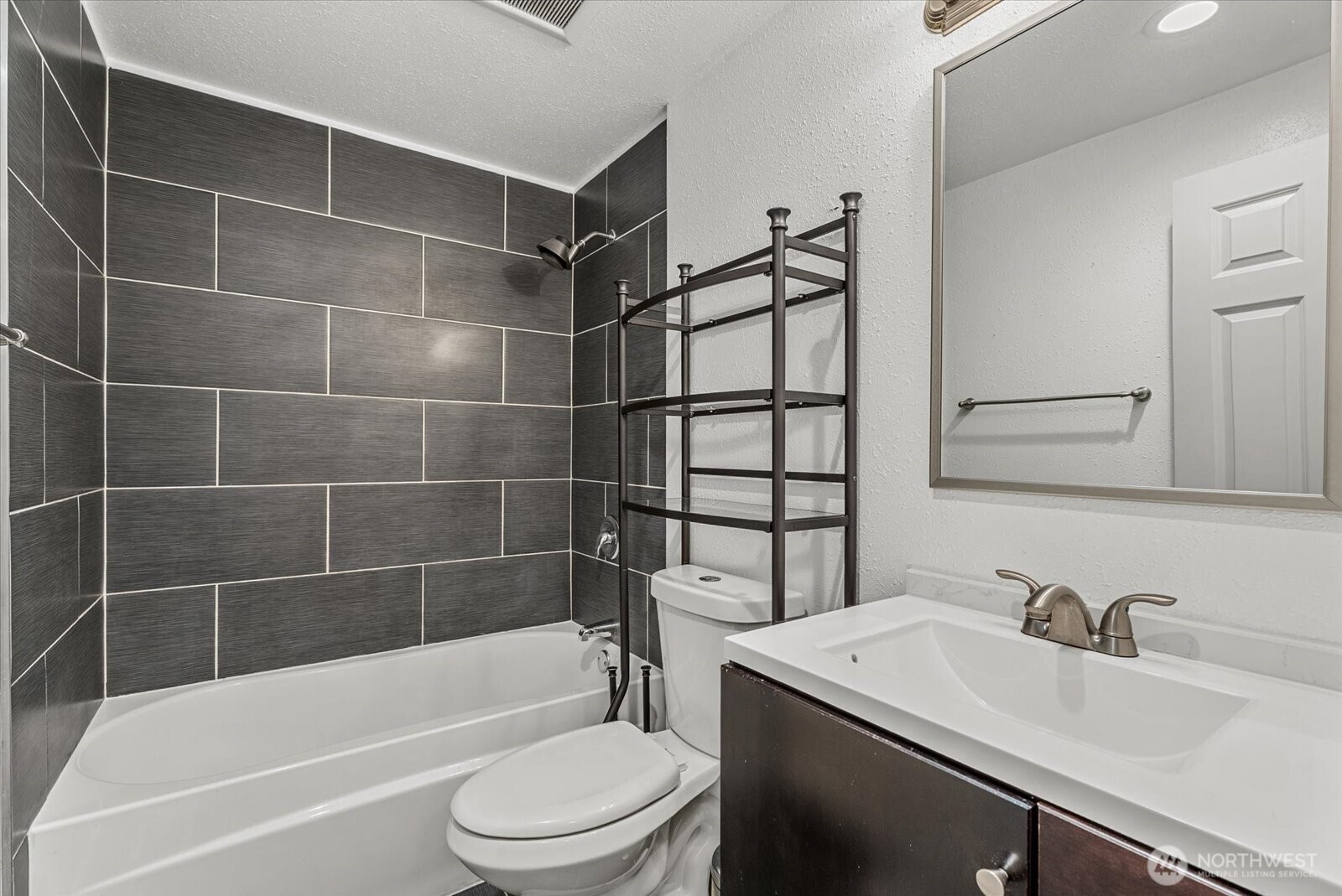 234 Sw 208th Street Property Photo 14
