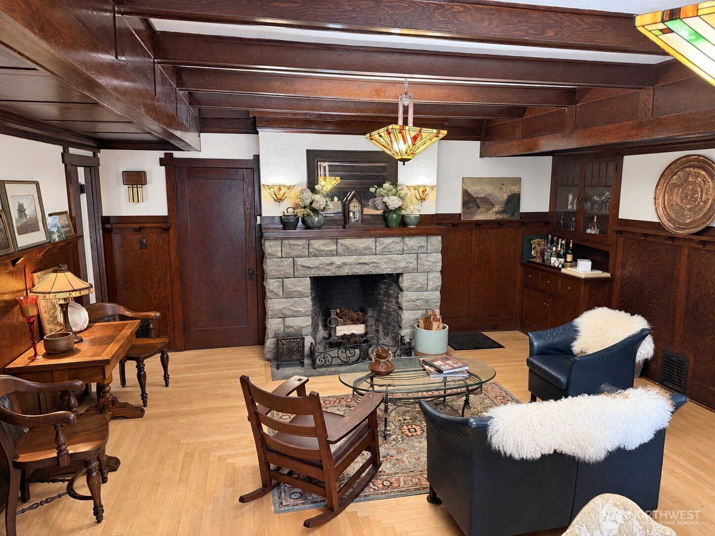 525 N Iron Street Property Photo 6