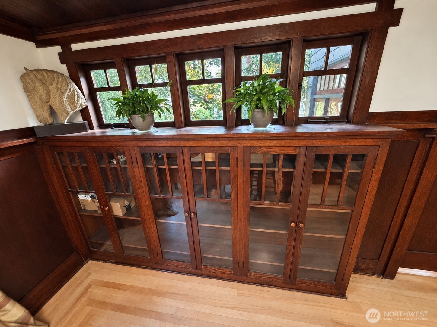 525 N Iron Street Property Photo 7