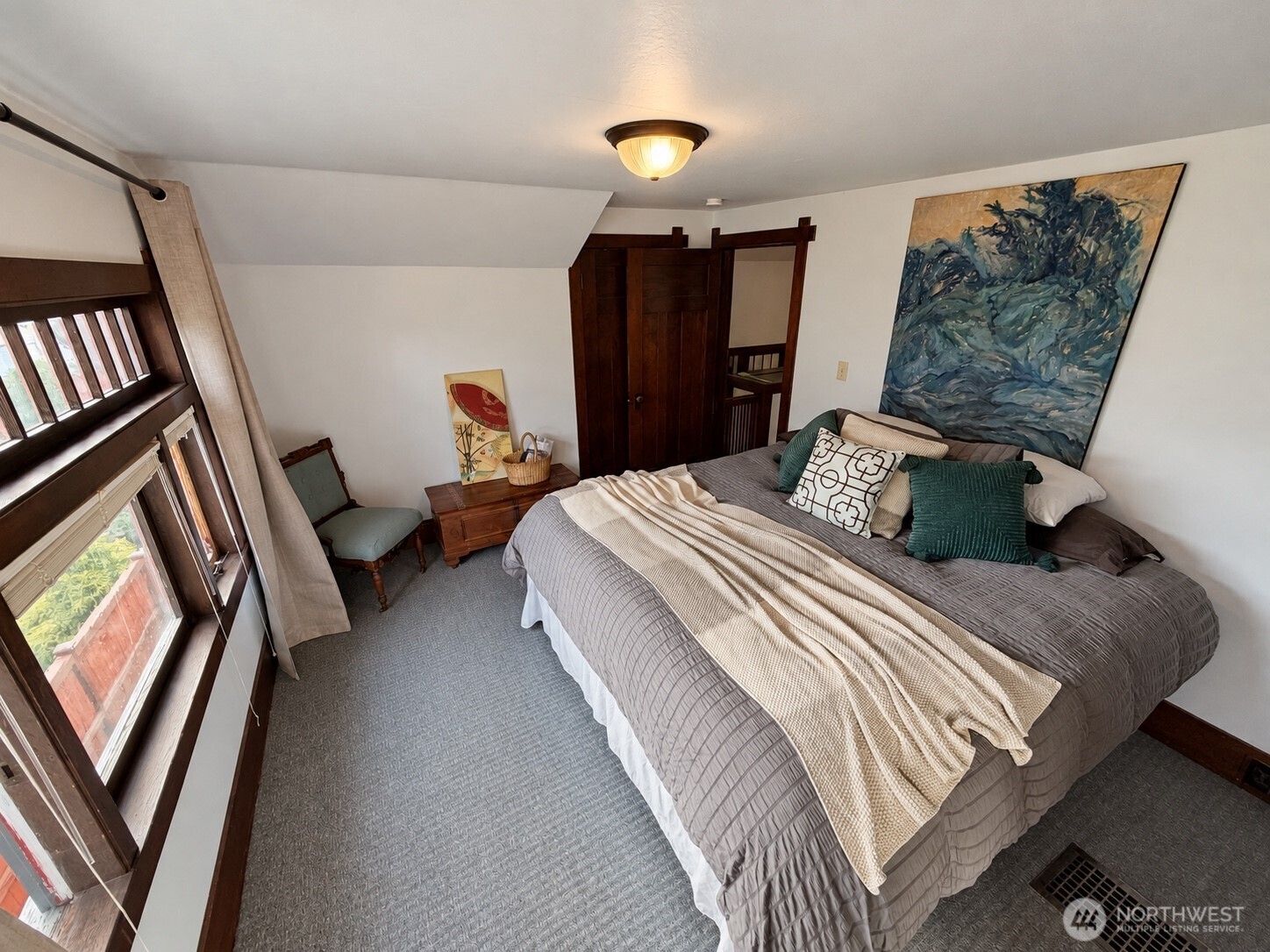525 N Iron Street Property Photo 14