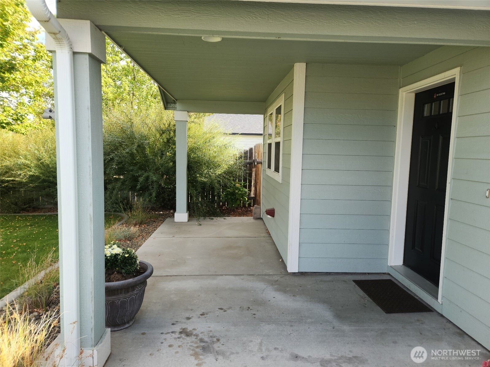 5149 Pinehurst Street Property Photo 3