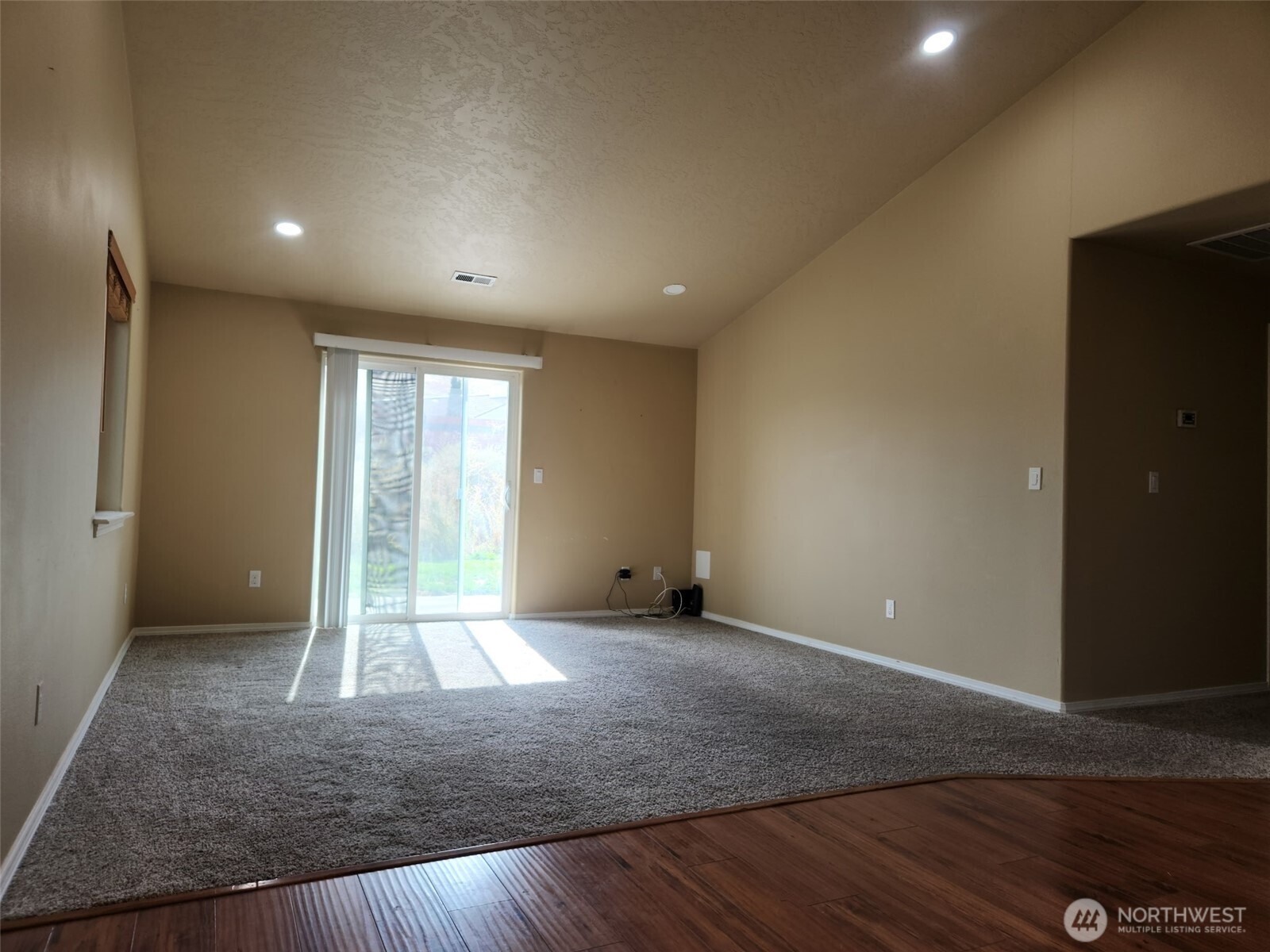 5149 Pinehurst Street Property Photo 6