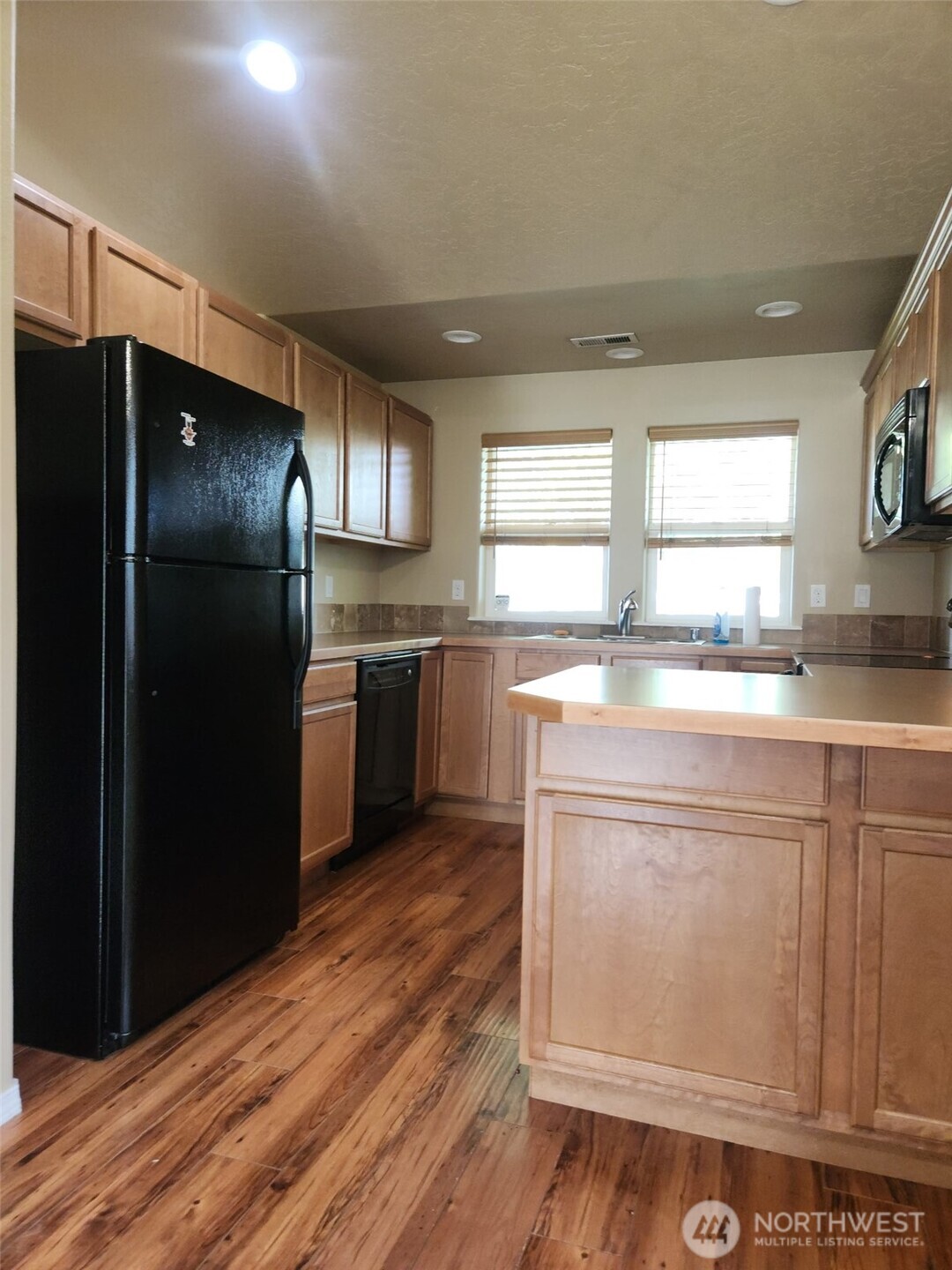 5149 Pinehurst Street Property Photo 7
