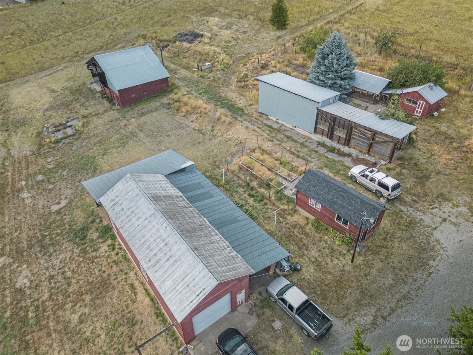792 Hwy 395 A Property Photo 26