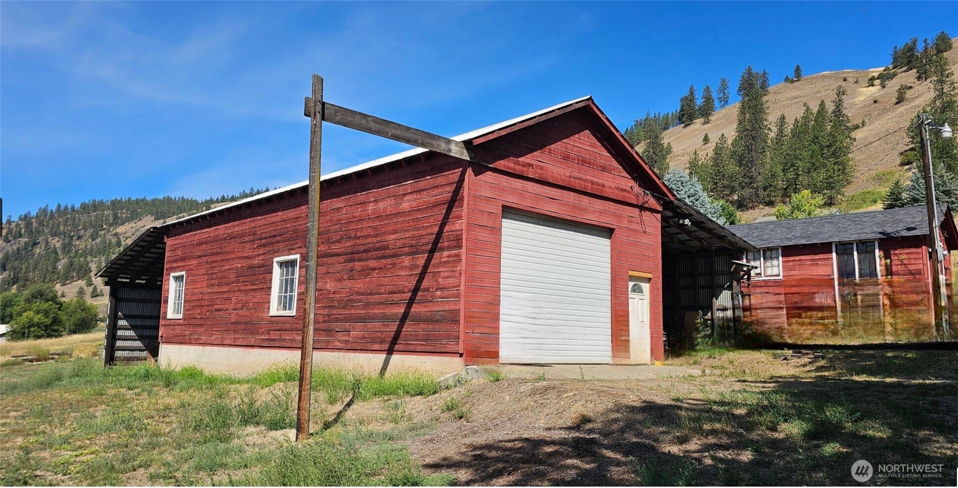 792 Hwy 395 A Property Photo 30
