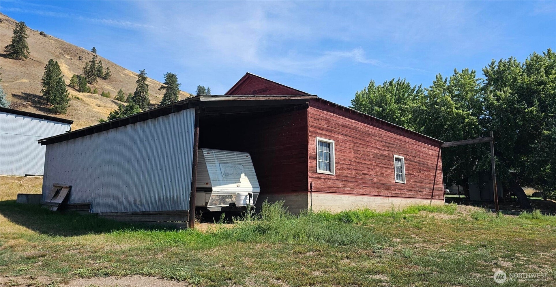 792 Hwy 395 A Property Photo 31