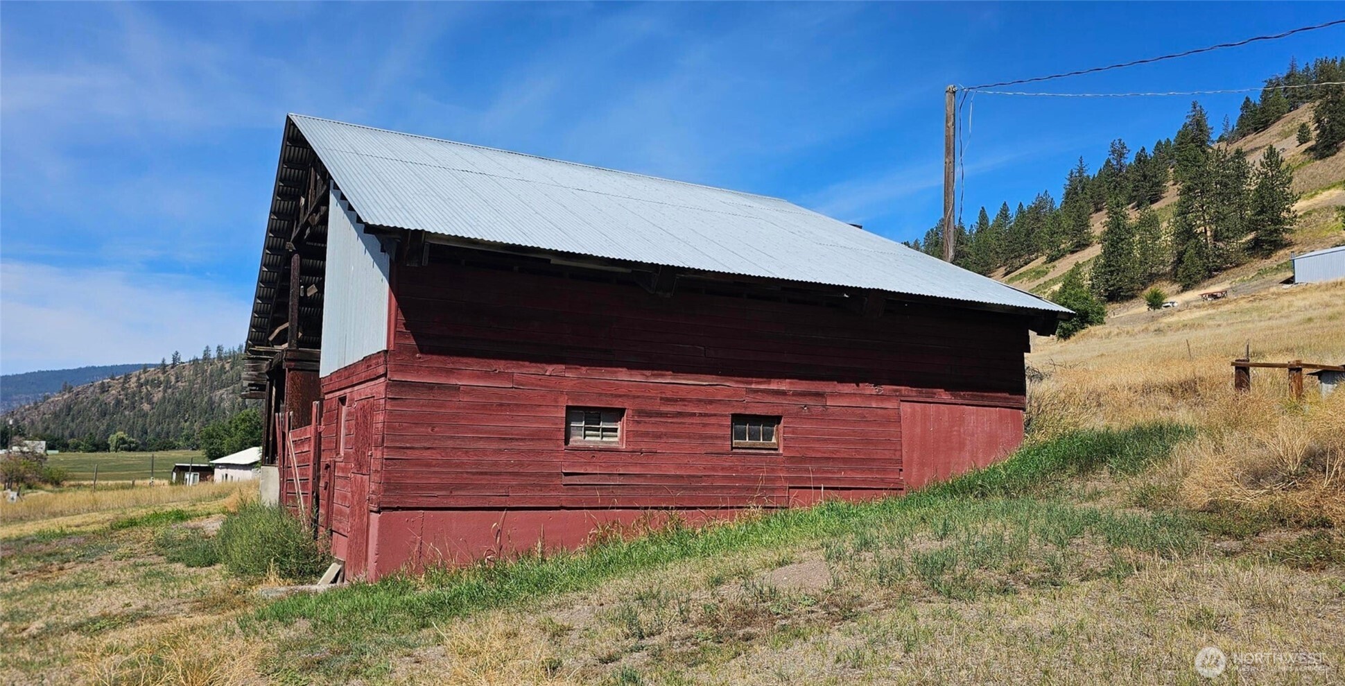 792 Hwy 395 A Property Photo 33