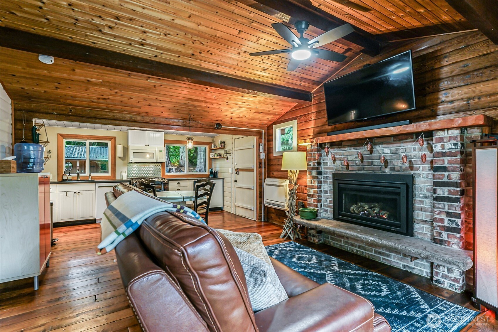 3319 Walnut Court Property Photo 4