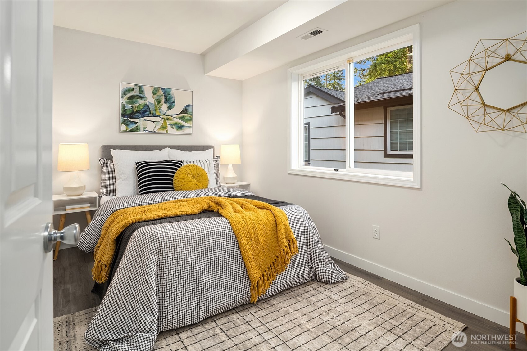 14032 Wayne Place Property Photo 16