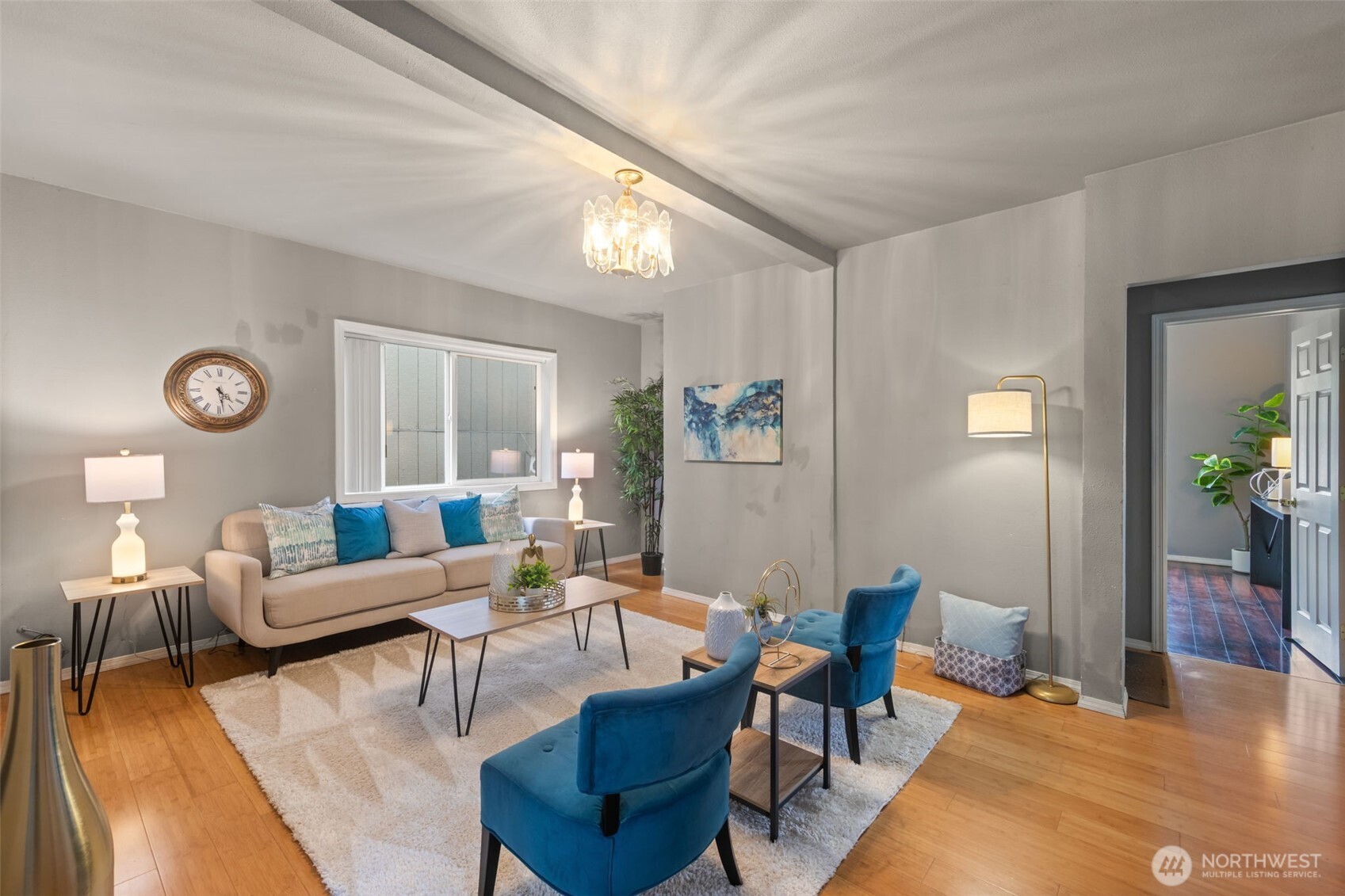 1512 21st Avenue Property Photo 3