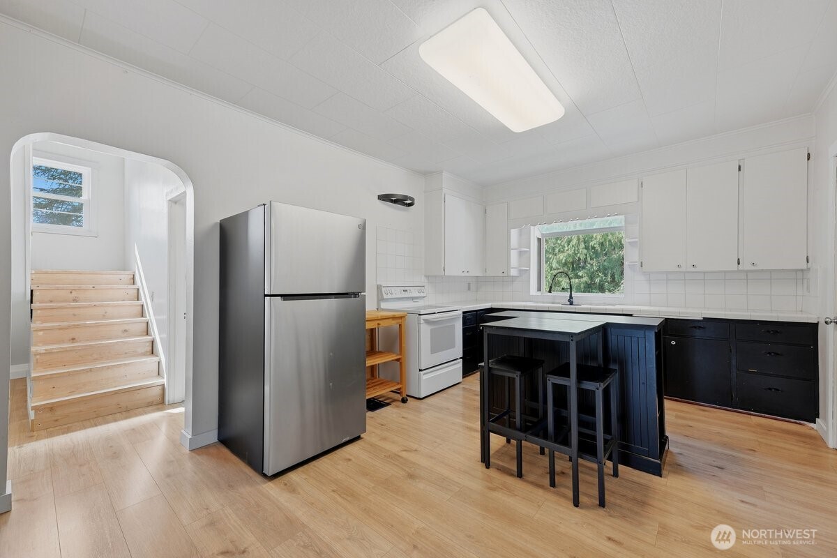 311 156th Street Property Photo 4